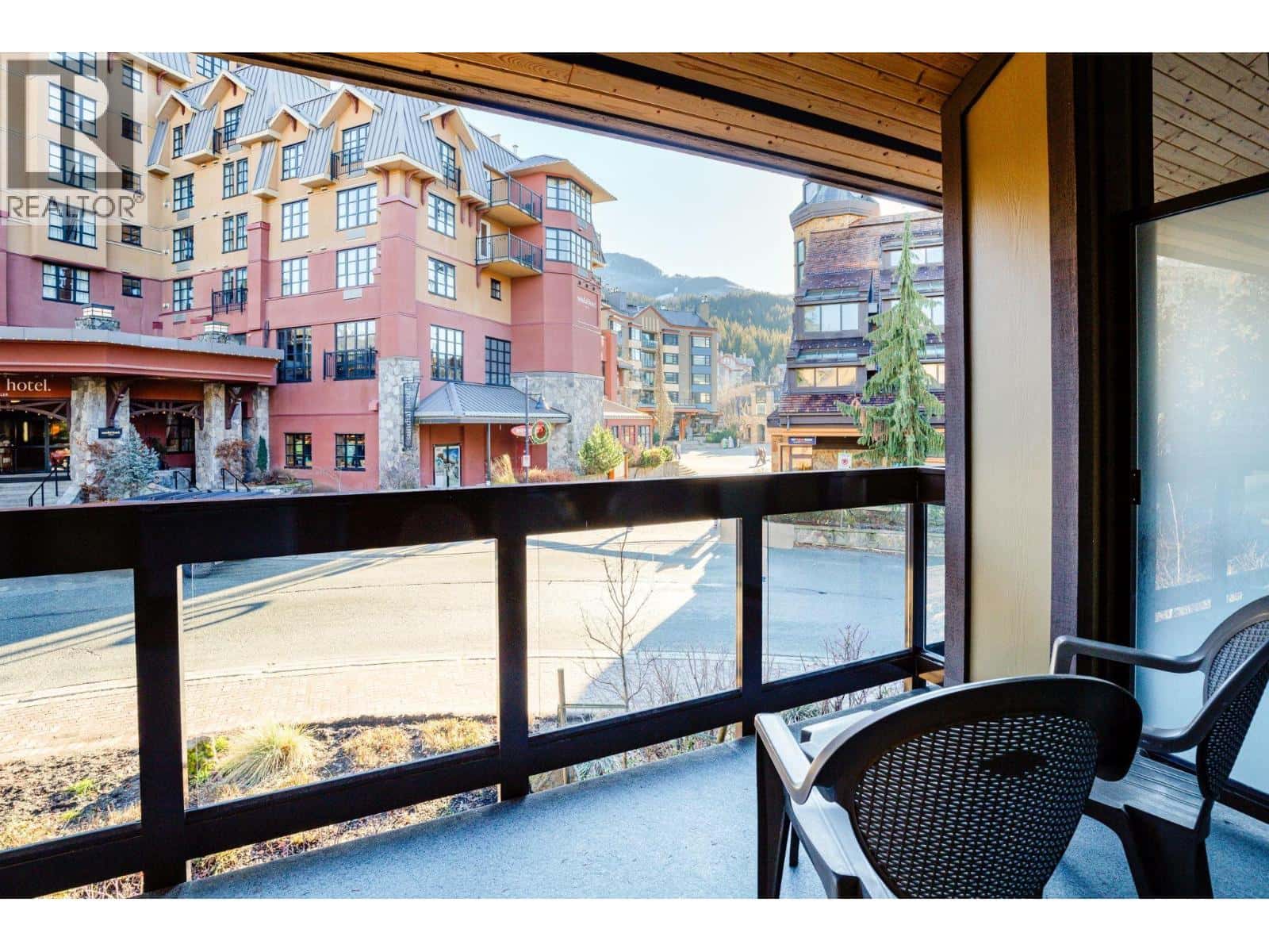 210 4420 SUNDIAL PLACE — Whistler, British Columbia - Photo 4 of 20