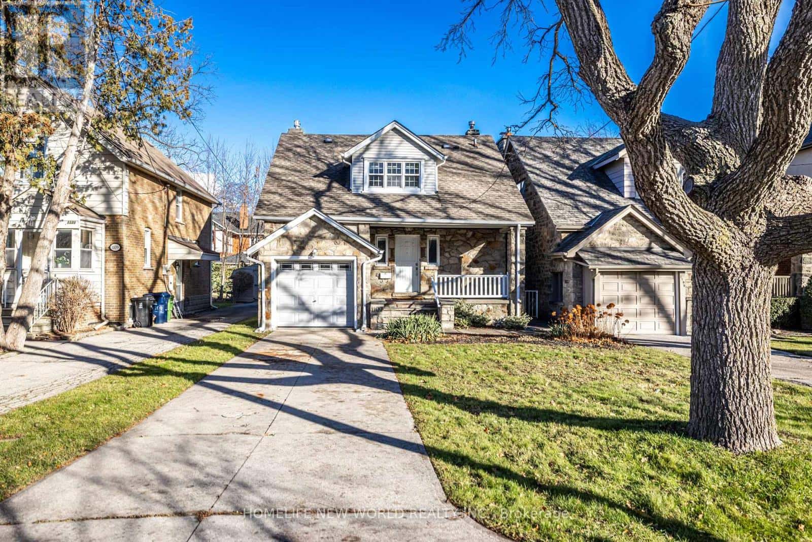 1107 ROYAL YORK ROAD — Toronto (Kingsway South), Ontario - Photo 2 of 31