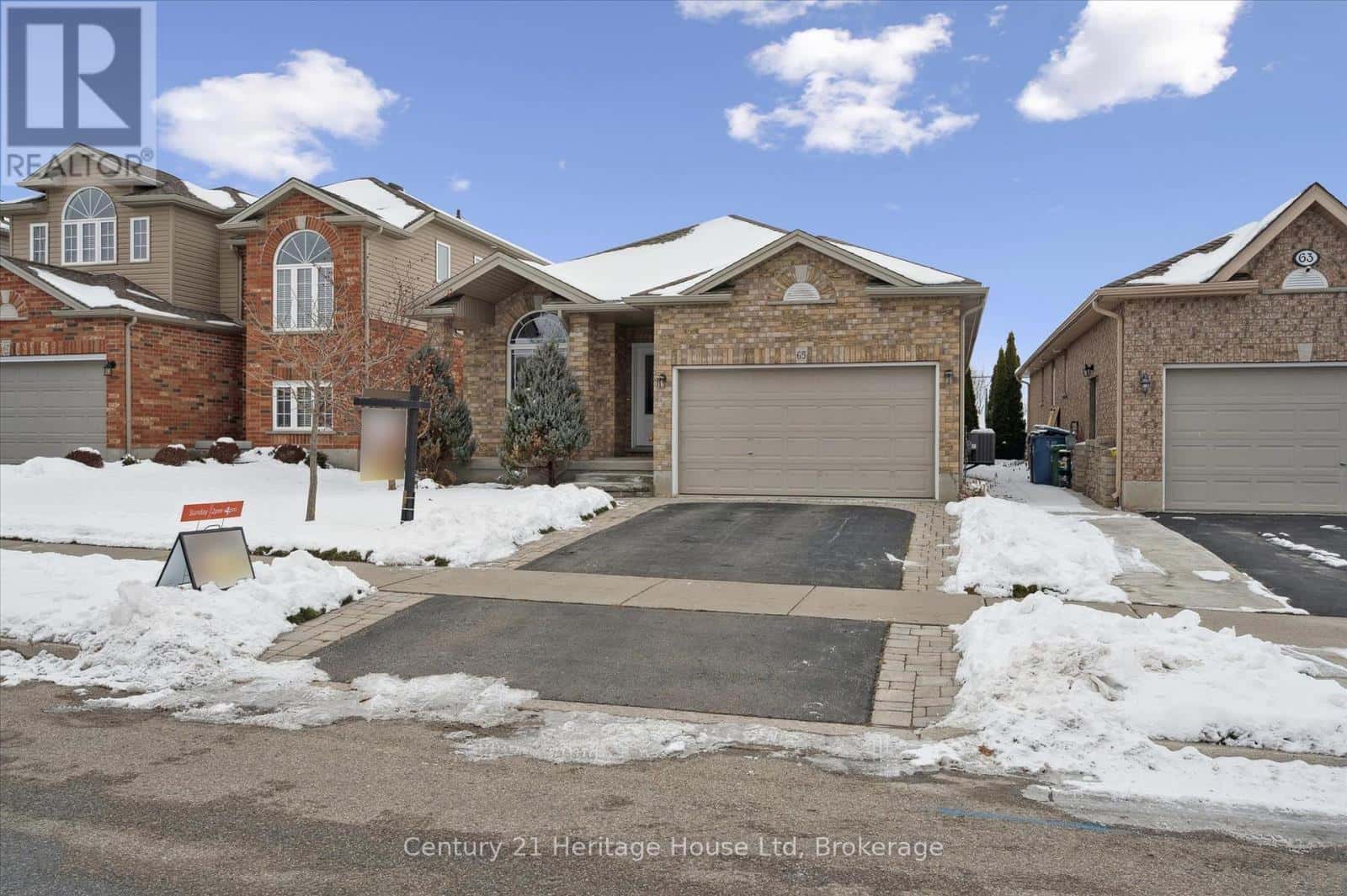 65 NORTON DRIVE — Guelph (Grange Road), Ontario - Photo 2 of 45