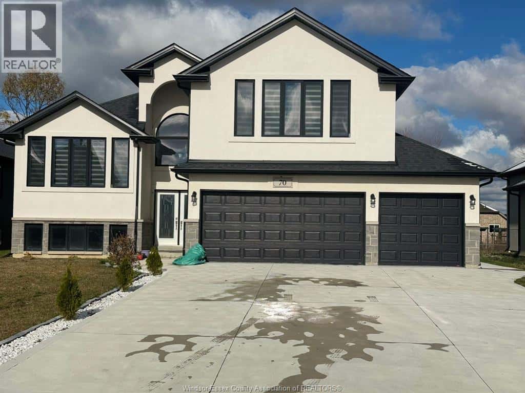 70 NOBLE Unit# UPPER — Amherstburg, Ontario - Photo 3 of 15