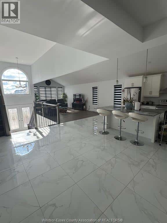 70 NOBLE Unit# UPPER — Amherstburg, Ontario - Photo 5 of 15