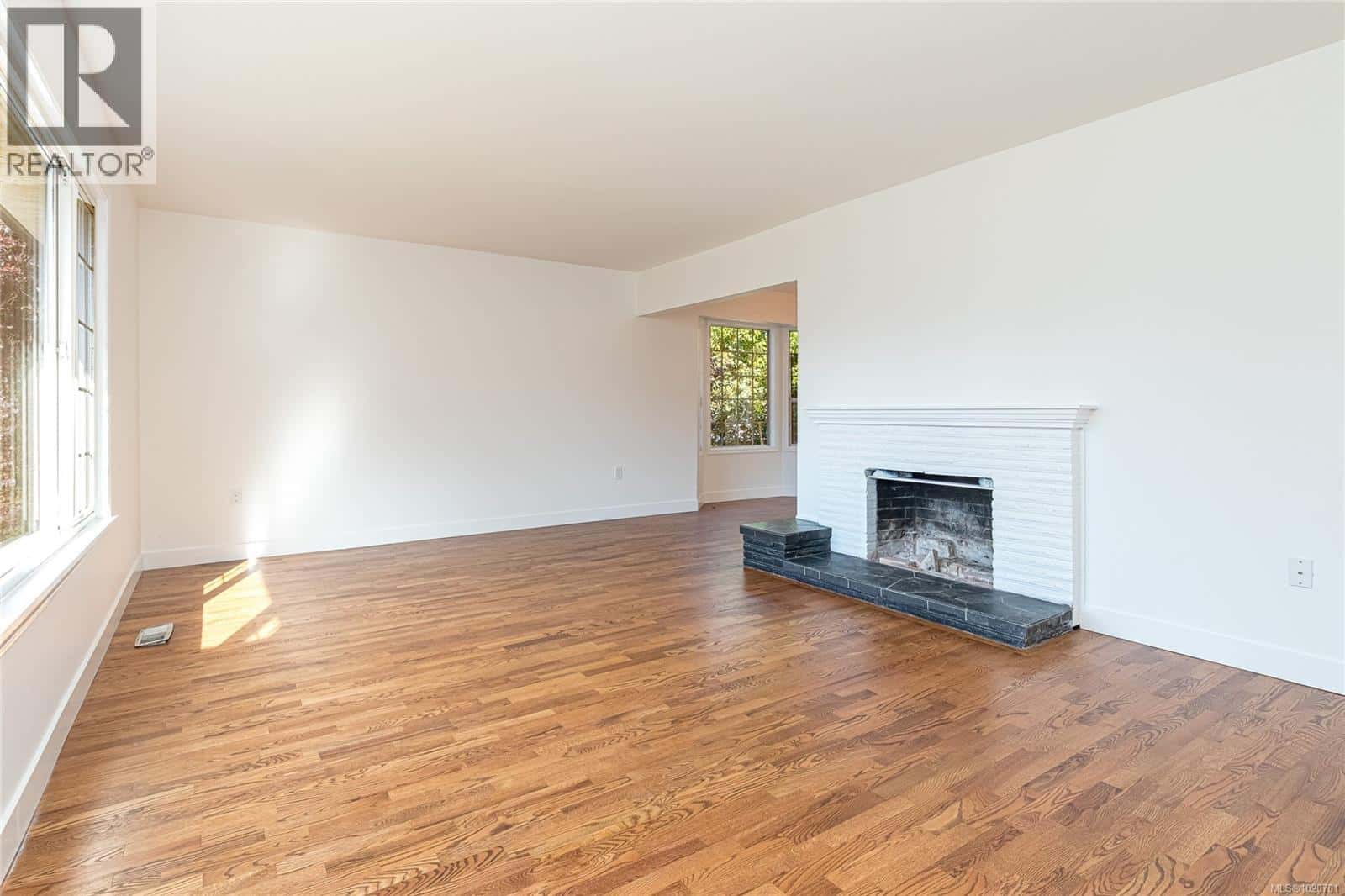 1296 Derby Rd — Saanich, British Columbia - Photo 2 of 67