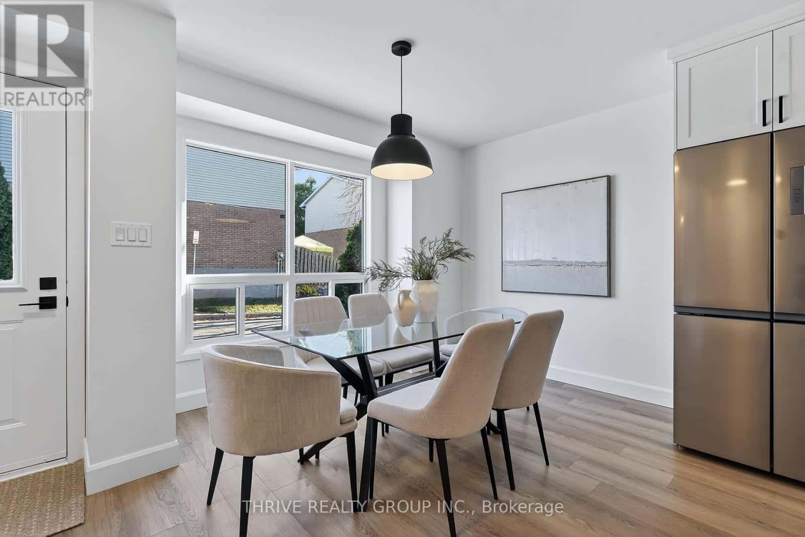 27 - 35 WATERMAN AVENUE — London South (South R), Ontario - Photo 3 of 31