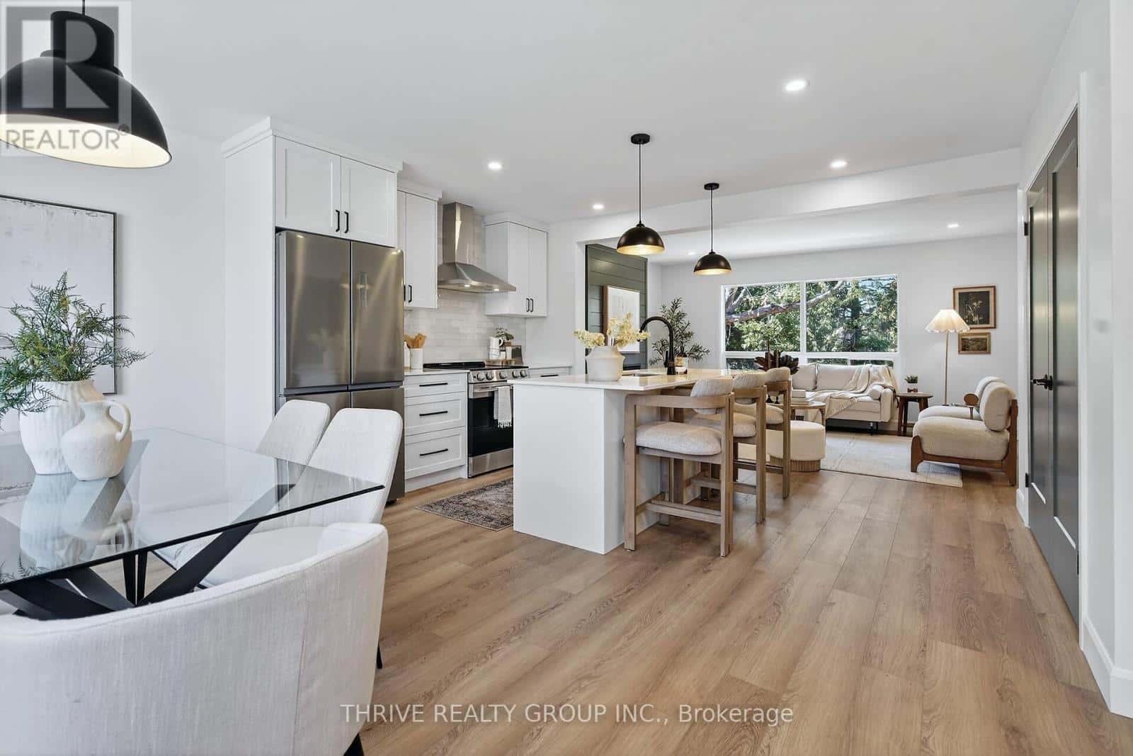 35 Waterman Avenue 27