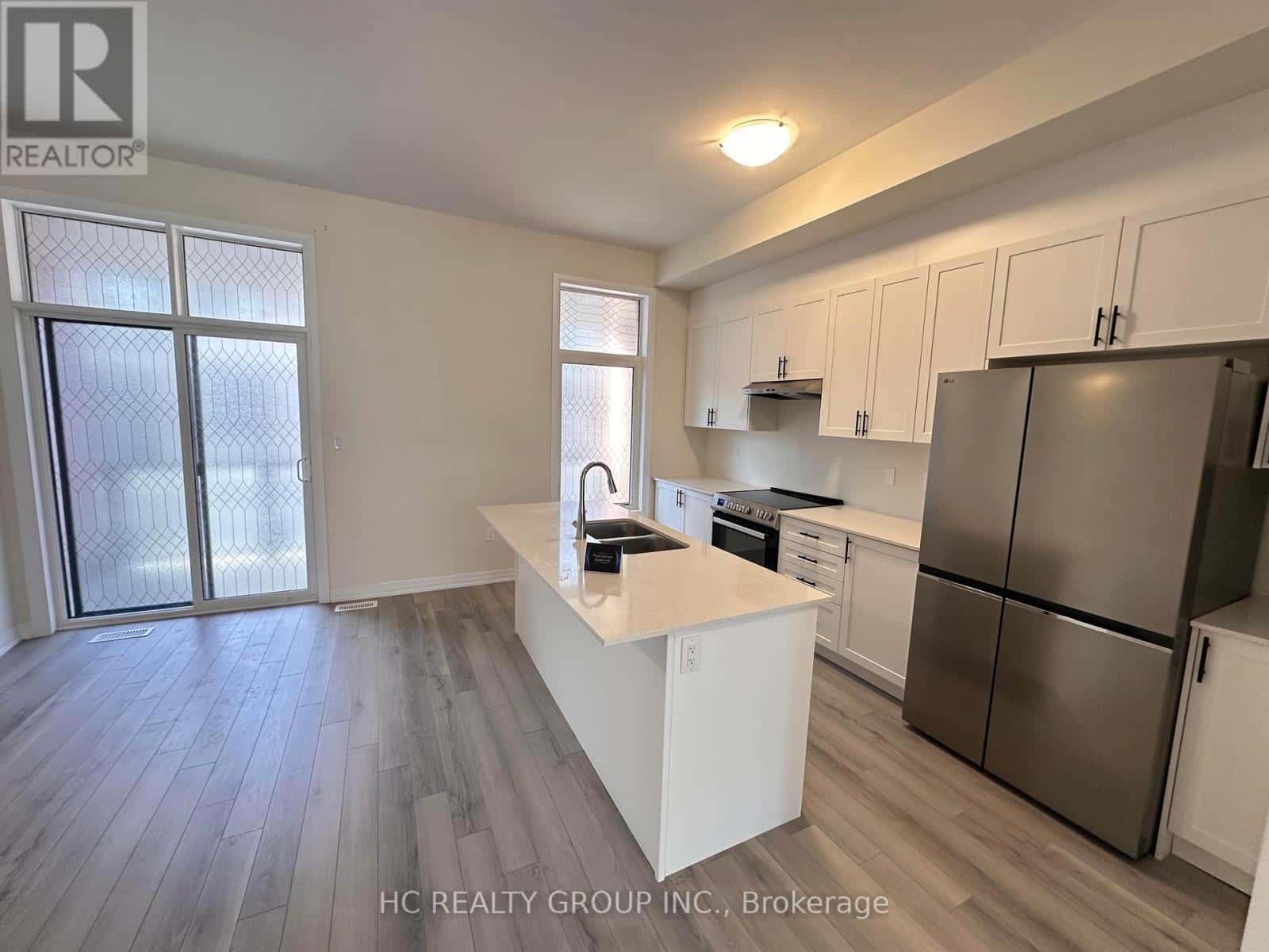 34 MILLMAN LANE — Richmond Hill, Ontario - Photo 4 of 10