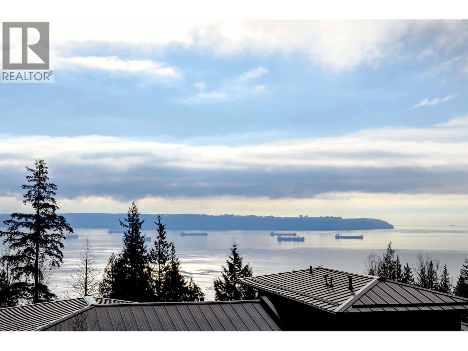 2997 BURFIELD PLACE — West Vancouver, British Columbia - Photo 3 of 39