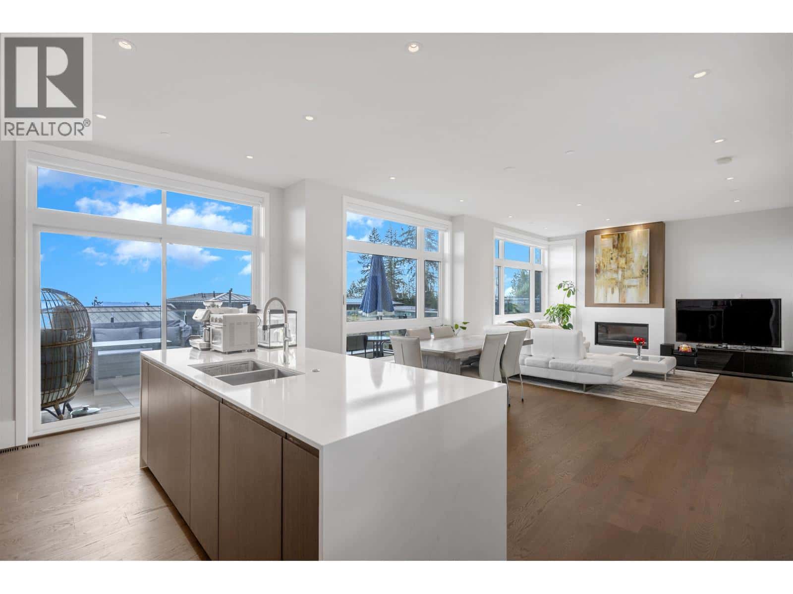 2997 BURFIELD PLACE — West Vancouver, British Columbia - Photo 5 of 39