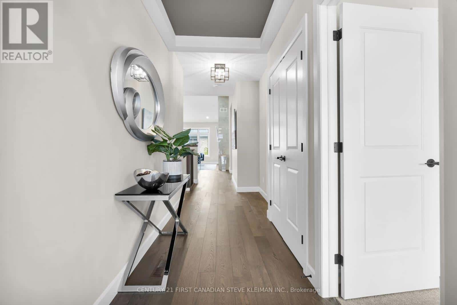 2662 BUROAK DRIVE — London North (North S), Ontario - Photo 4 of 43