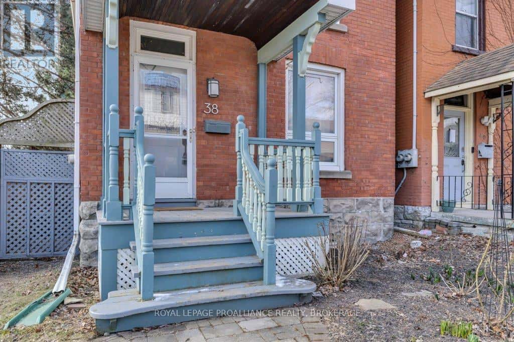 38 ORDNANCE STREET — Kingston (East of Sir John A. Blvd), Ontario - Photo 5 of 39
