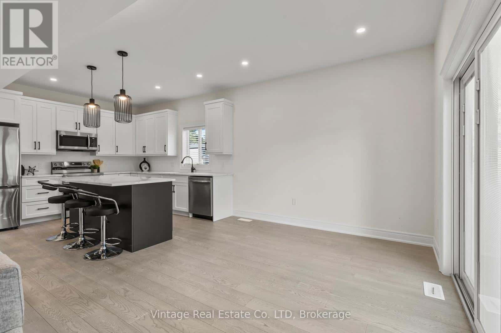 181 HODGKINS AVENUE — Thorold (Allanburg/Thorold South), Ontario - Photo 5 of 23