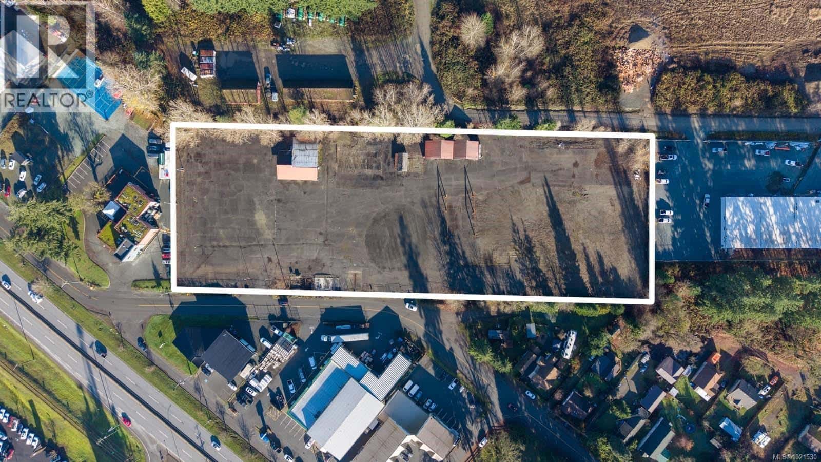 2765 Chaster Rd — Duncan, British Columbia - Photo 2 of 25