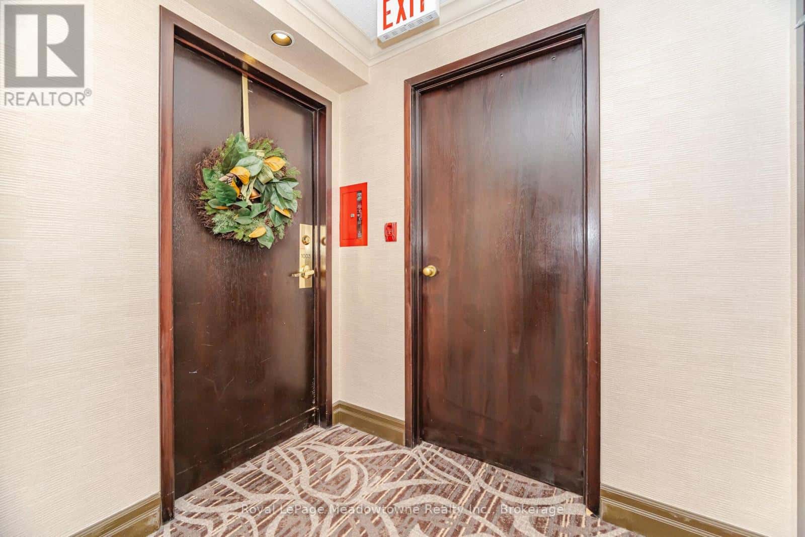 1003 - 100 MILLSIDE DRIVE — Milton (OM Old Milton), Ontario - Photo 5 of 47