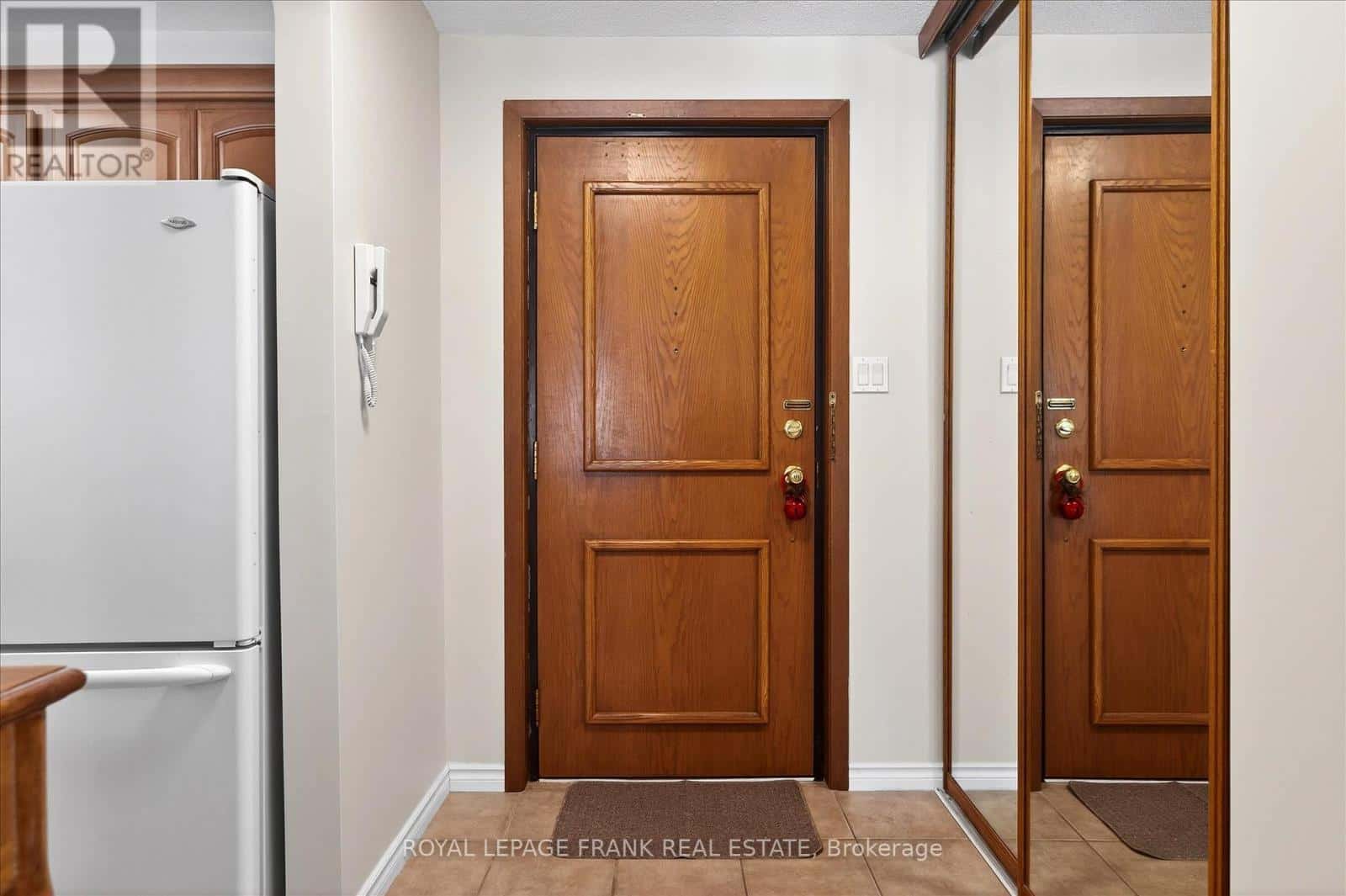 8 - 615 WHITAKER STREET — Peterborough (Ashburnham Ward 4), Ontario - Photo 5 of 30