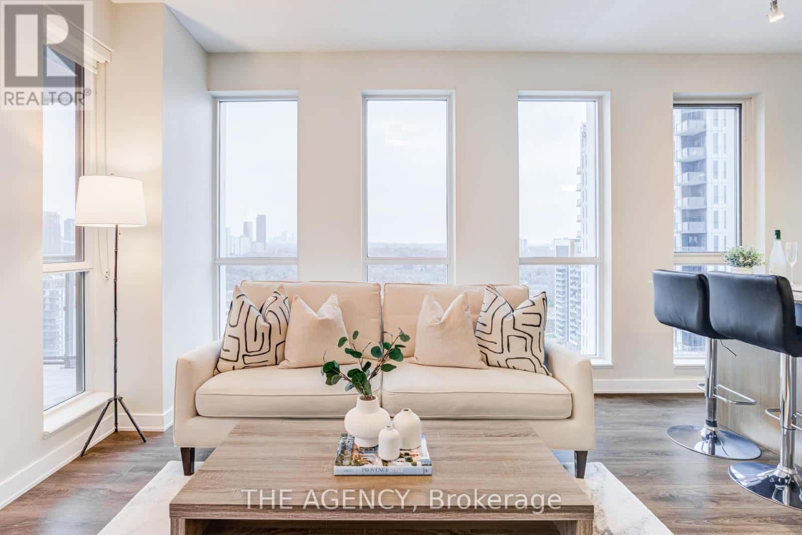 2009 - 55 REGENT PARK BOULEVARD — Toronto (Regent Park), Ontario - Photo 4 of 45