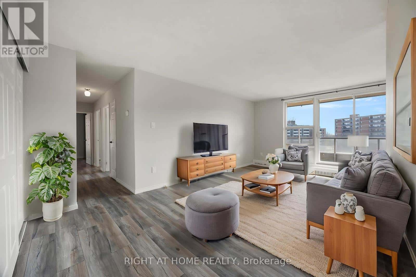 808 - 1966 MAIN STREET W — Hamilton (Ainslie Wood), Ontario - Photo 3 of 30