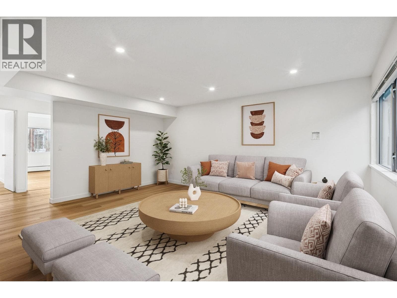 879 WESTVIEW CRESCENT — North Vancouver, British Columbia - Main photo