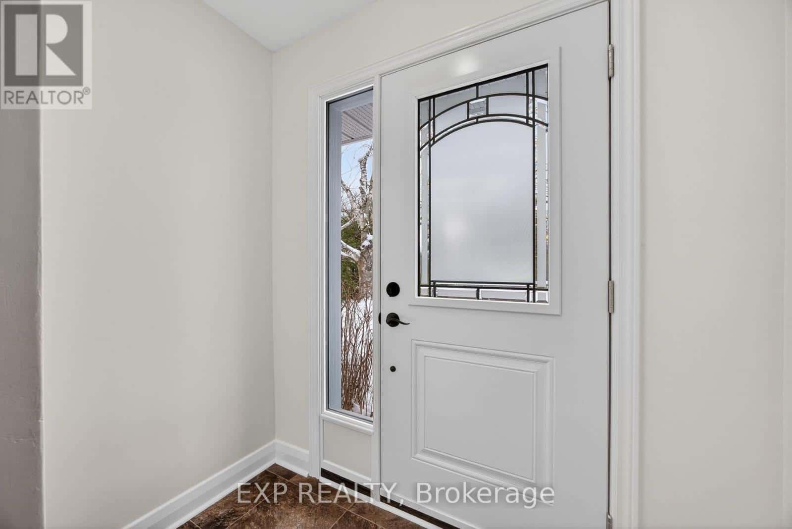 2420 RIDGE ROAD W — Oro-Medonte, Ontario - Photo 5 of 49