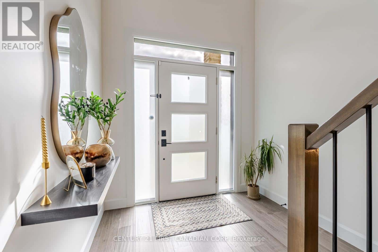 1277 SANDBAR STREET — London North (North I), Ontario - Photo 5 of 46