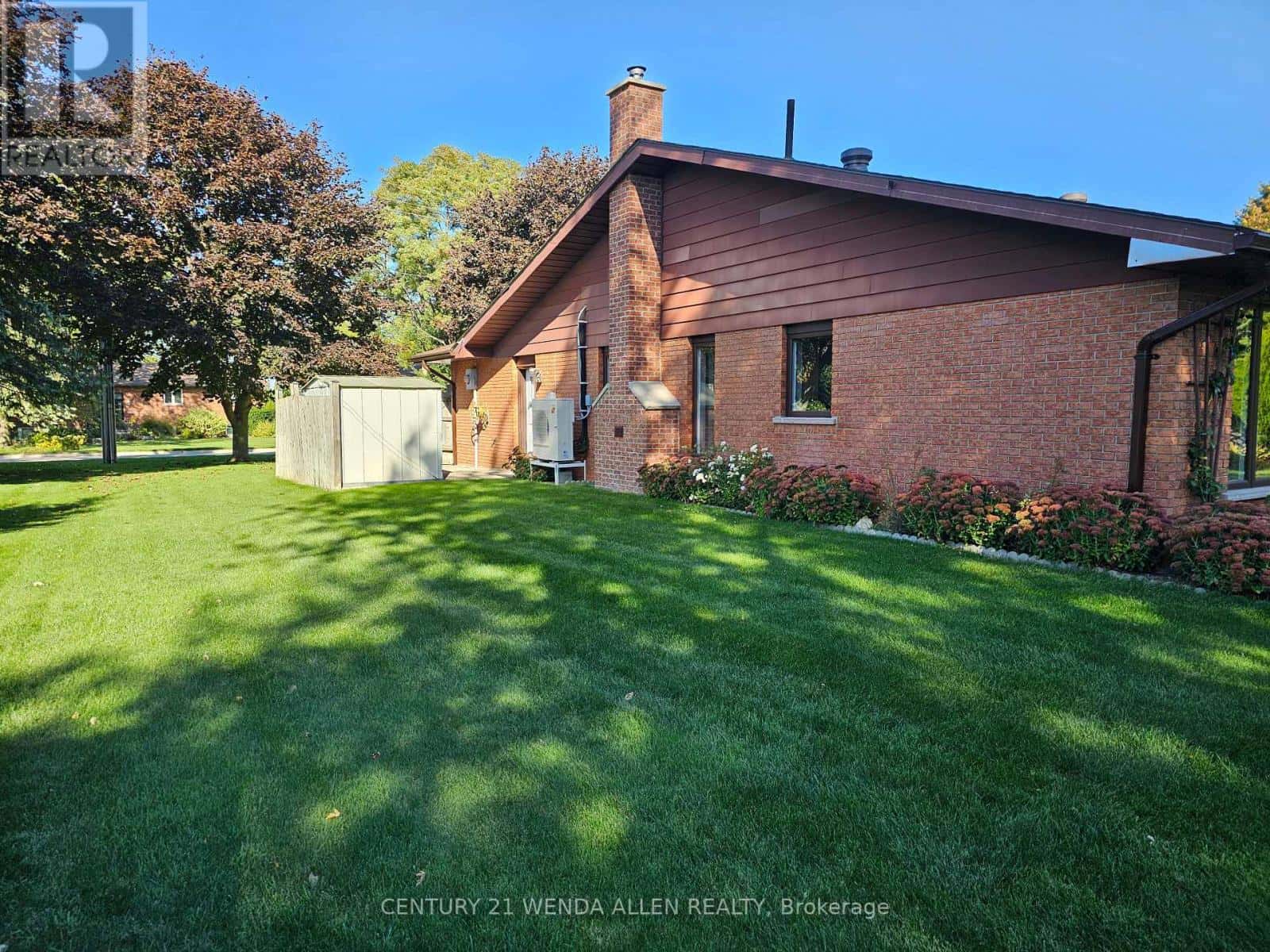 55 PENETANGORE ROW S — Huron-Kinloss, Ontario - Photo 3 of 31