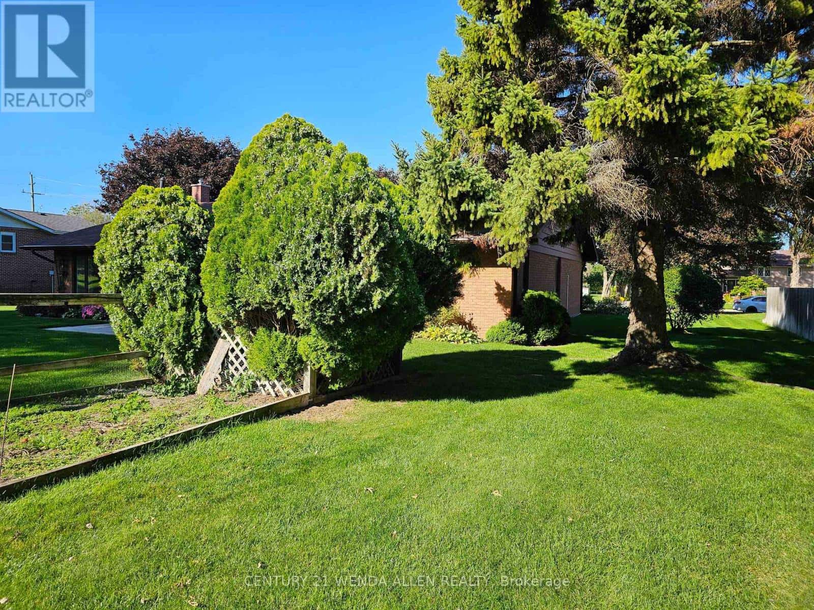 55 PENETANGORE ROW S — Huron-Kinloss, Ontario - Photo 5 of 31