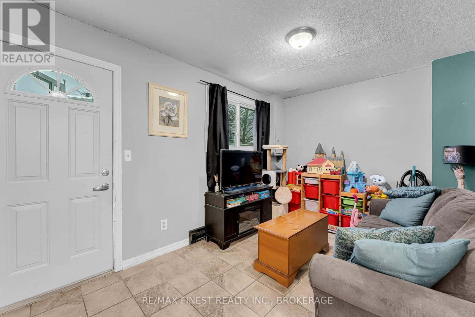 1101 CRAIG LANE — Kingston (South of Taylor-Kidd Blvd), Ontario - Photo 3 of 41