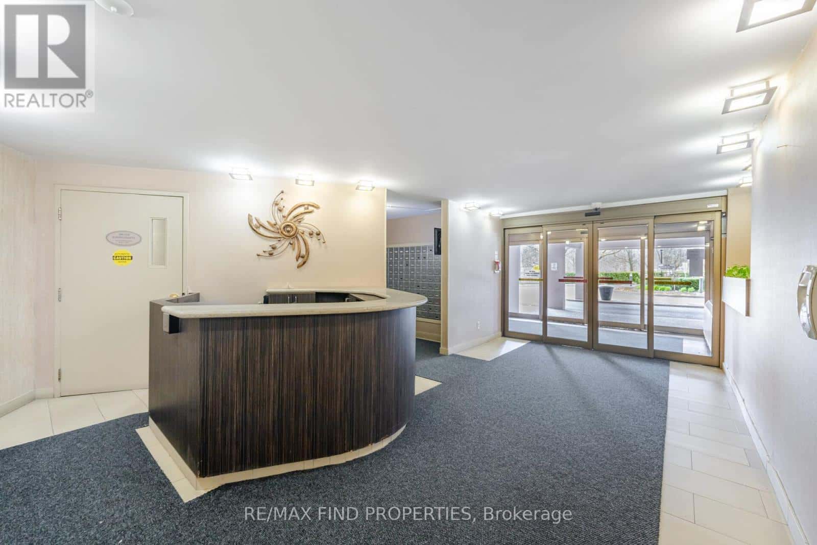 403 - 20 EDGECLIFFE GOLFWAY — Toronto (Flemingdon Park), Ontario - Photo 3 of 30