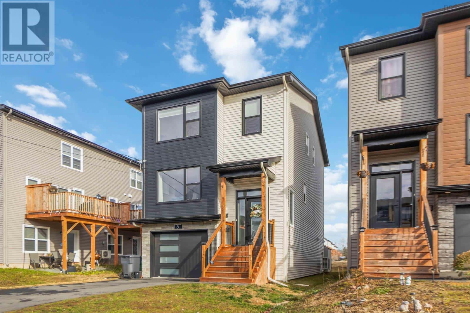 5 Sam Crescent — Elmsdale, Nova Scotia - Photo 4 of 50