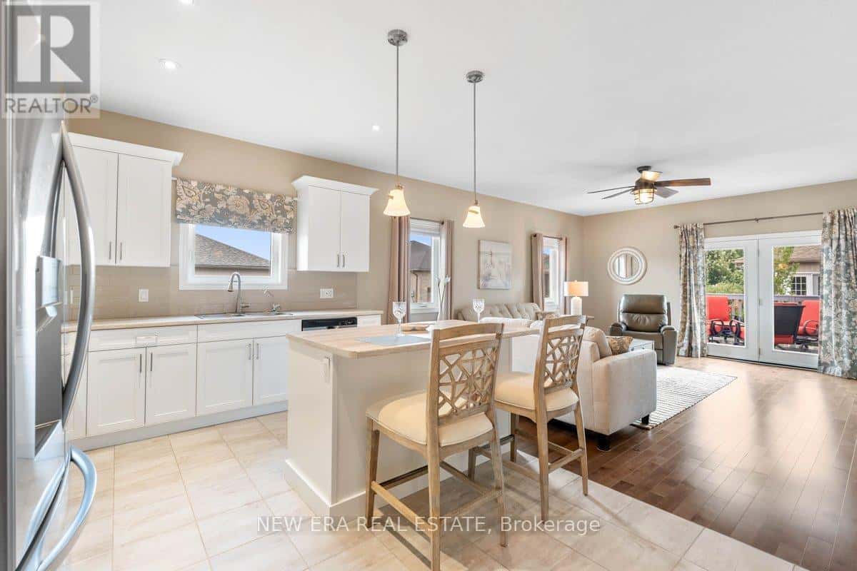 17 DORCHESTER DRIVE — Prince Edward County (Wellington Ward), Ontario - Photo 4 of 30