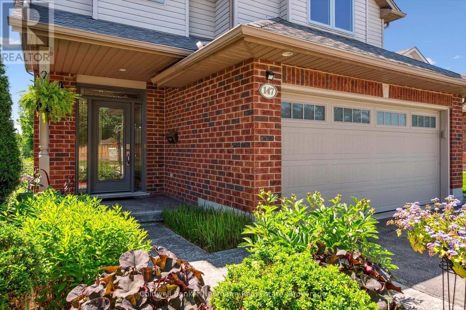 147 MILSON CRESCENT — Guelph (Kortright Hills), Ontario - Photo 5 of 40