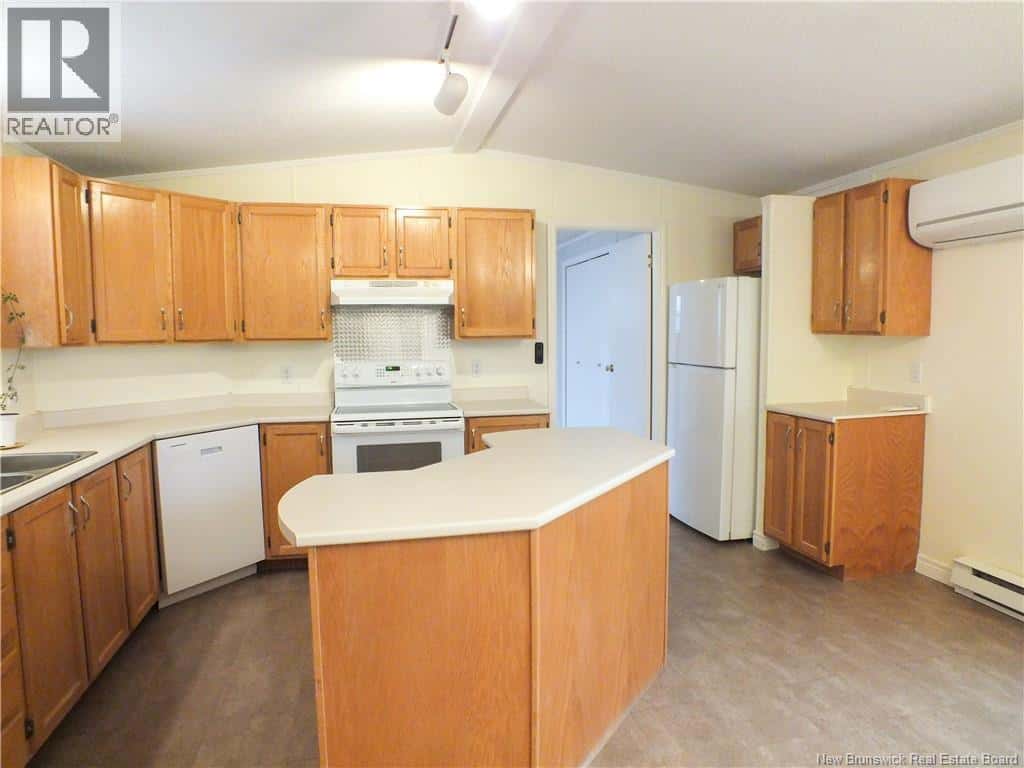 11 View Lane — Jacksonville, New Brunswick - Photo 3 of 33