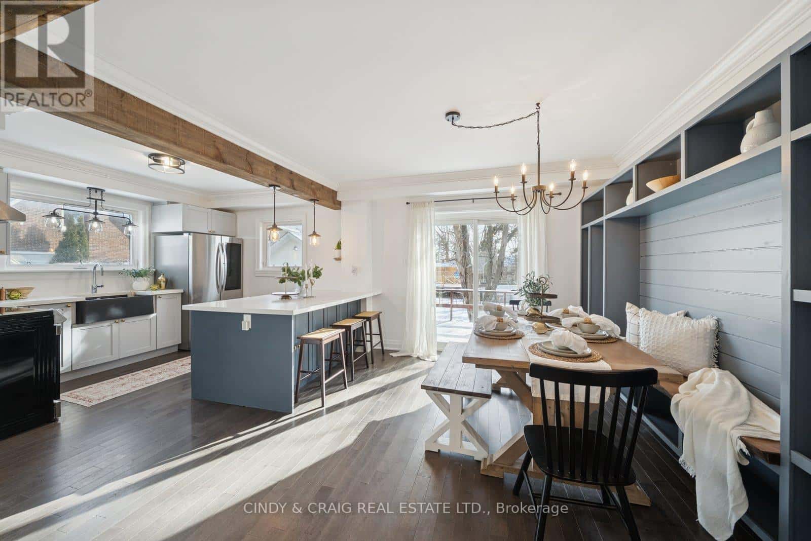 313 COLBORNE STREET E — Oshawa (O'Neill), Ontario - Photo 5 of 14