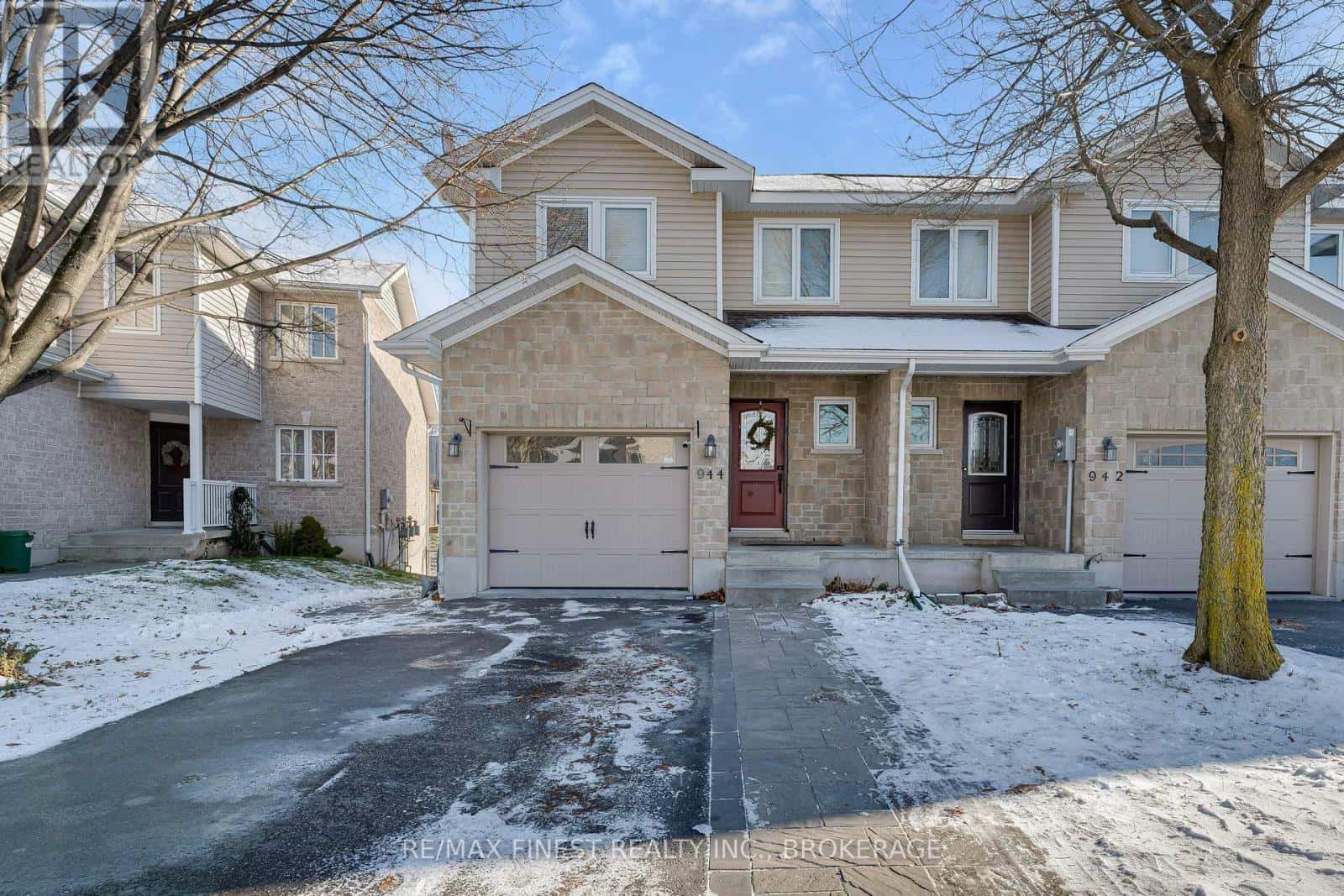 944 Swanfield Street