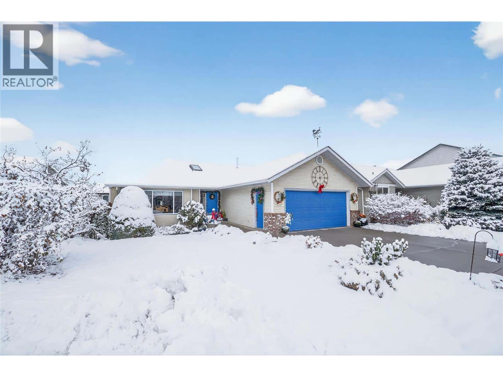 801 20th Street NE Unit# 4 — Salmon Arm, British Columbia - Photo 5 of 53