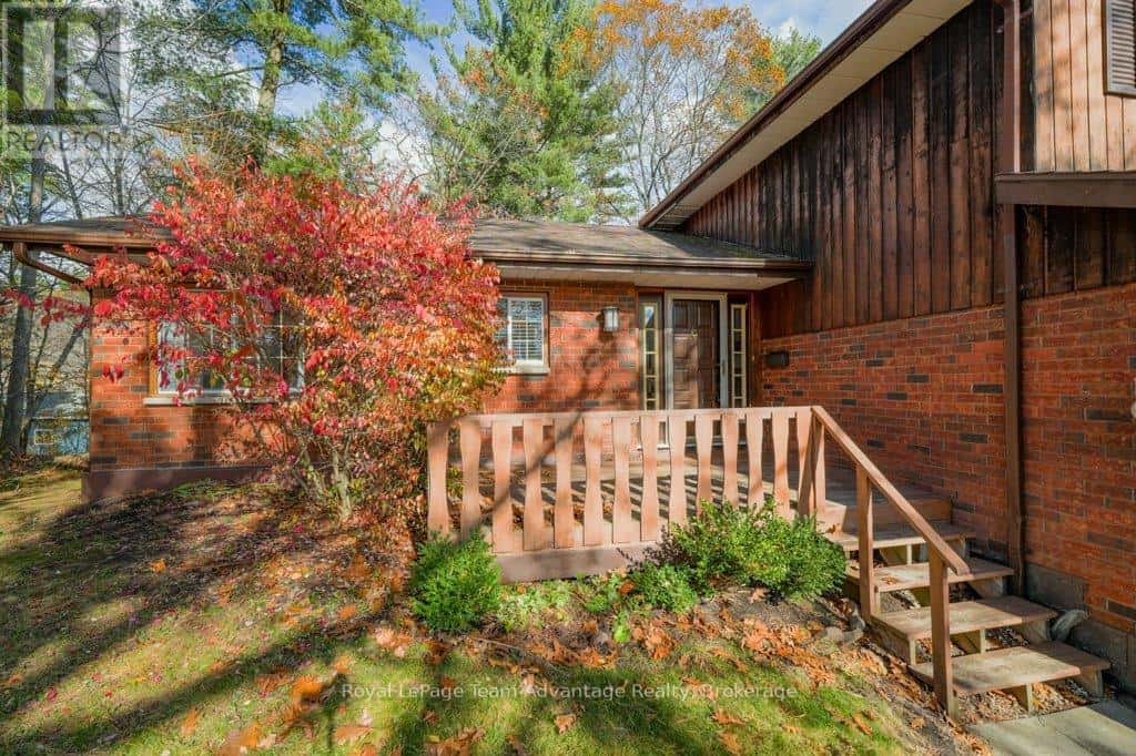 22 VIRGINIA HEIGHTS — Parry Sound, Ontario - Photo 3 of 46