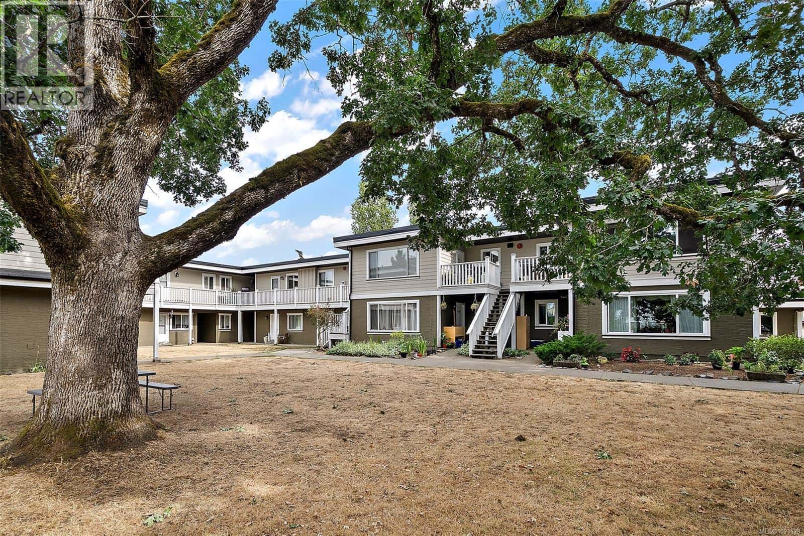 109 636 Granderson Rd — Langford, British Columbia - Photo 4 of 20