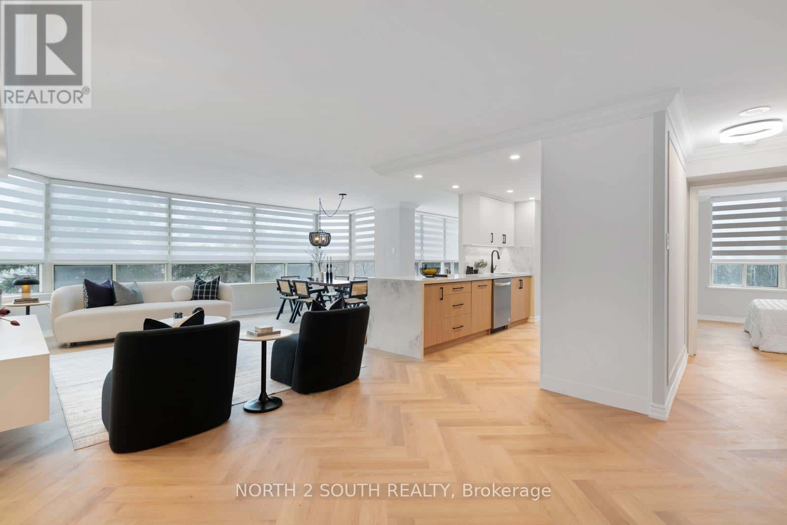 304 - 7 TOWNSGATE DRIVE — Vaughan (Crestwood-Springfarm-Yorkhill), Ontario - Photo 2 of 44