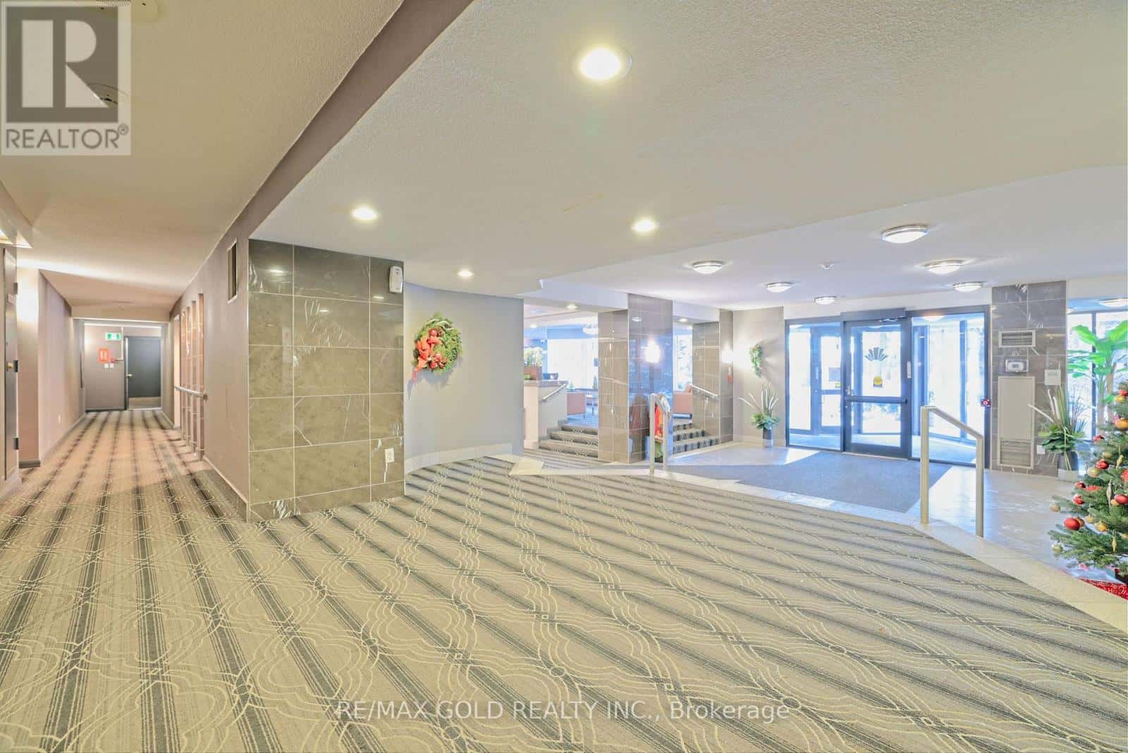 1602 - 8 LISA STREET — Brampton (Queen Street Corridor), Ontario - Photo 5 of 35