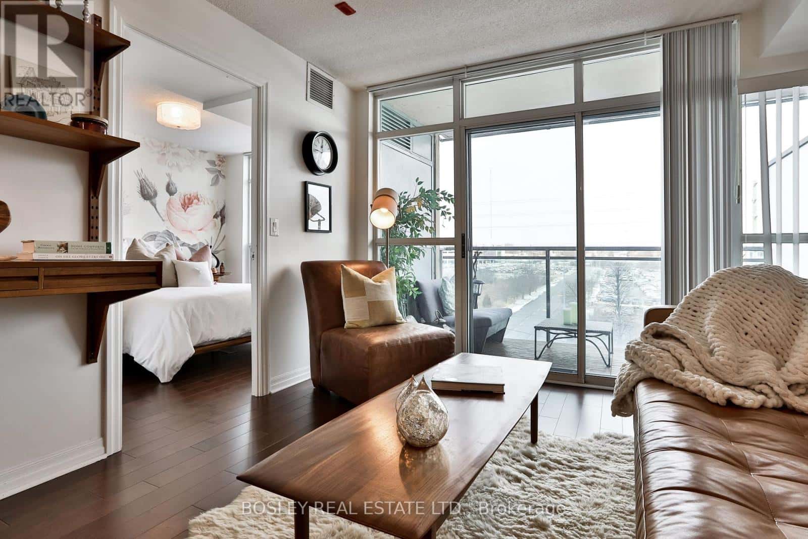 509 - 1600 CHARLES STREET — Whitby (Port Whitby), Ontario - Photo 3 of 37