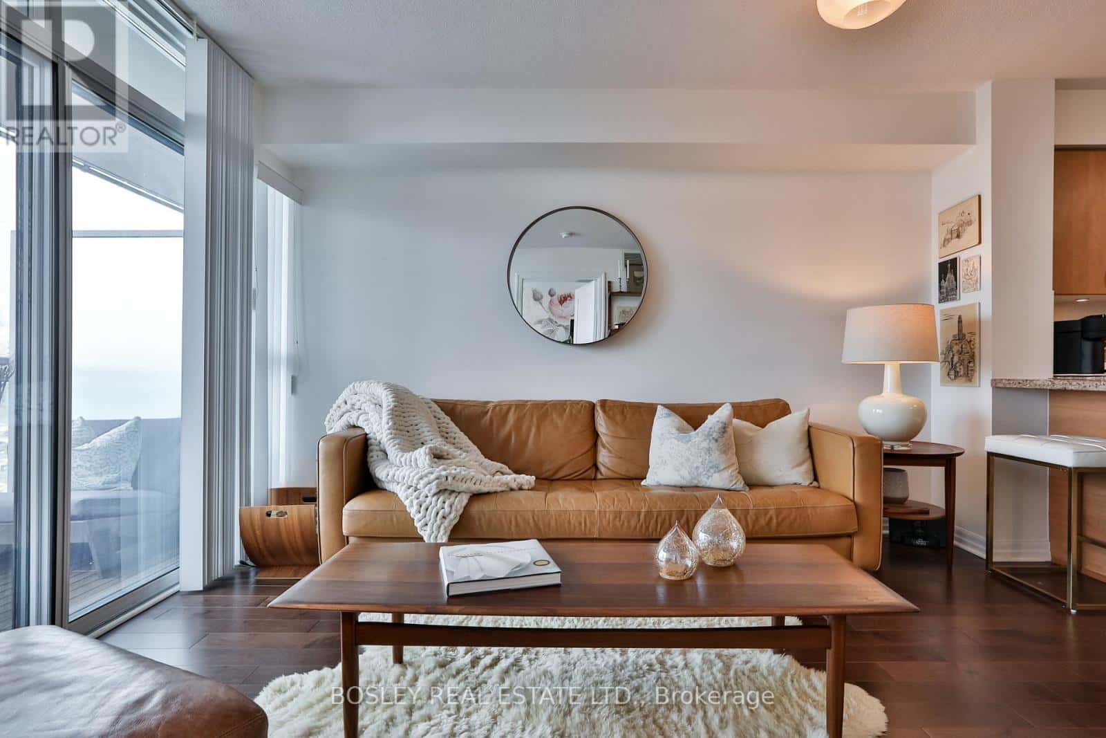 509 - 1600 CHARLES STREET — Whitby (Port Whitby), Ontario - Photo 4 of 37