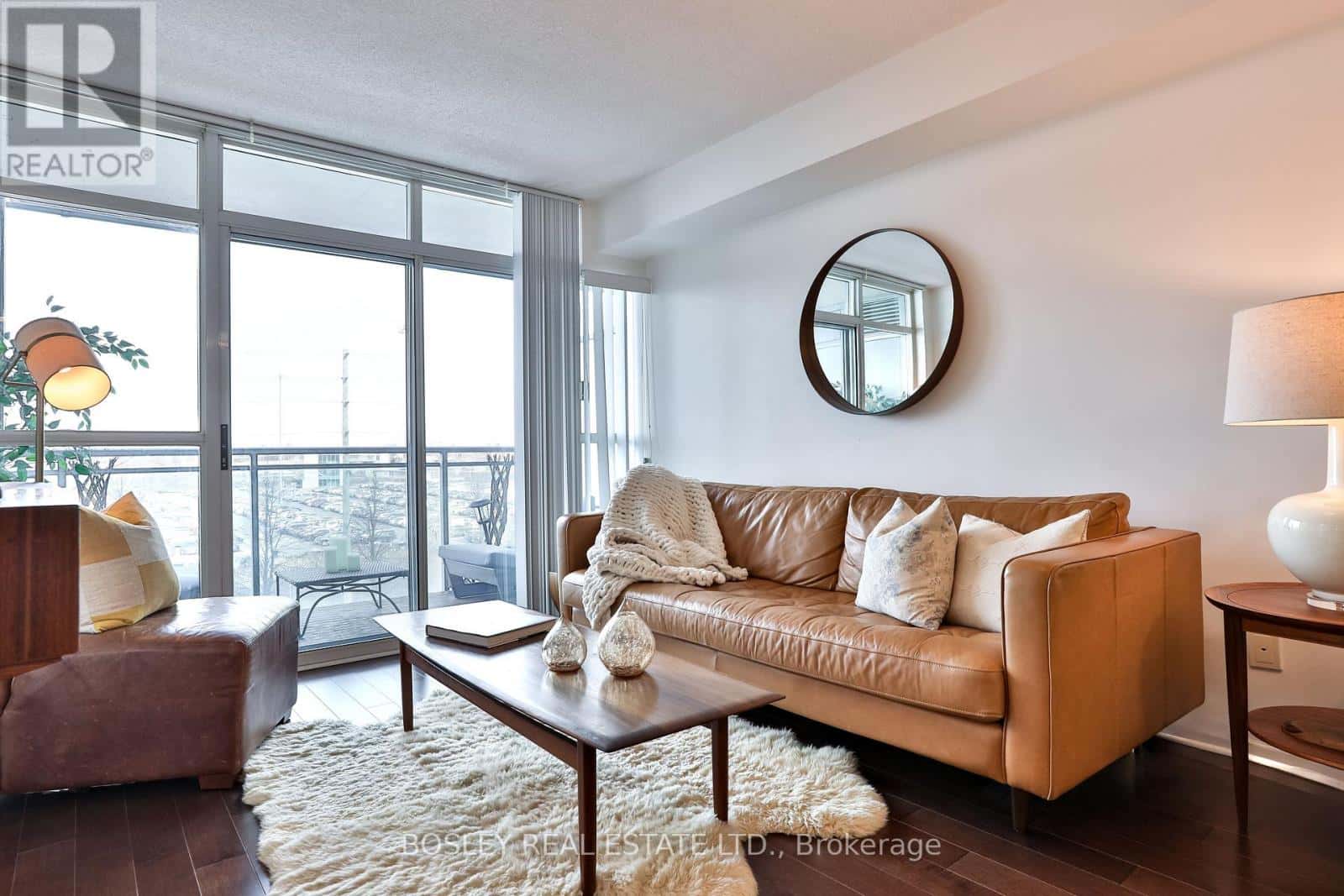 509 - 1600 CHARLES STREET — Whitby (Port Whitby), Ontario - Photo 5 of 37