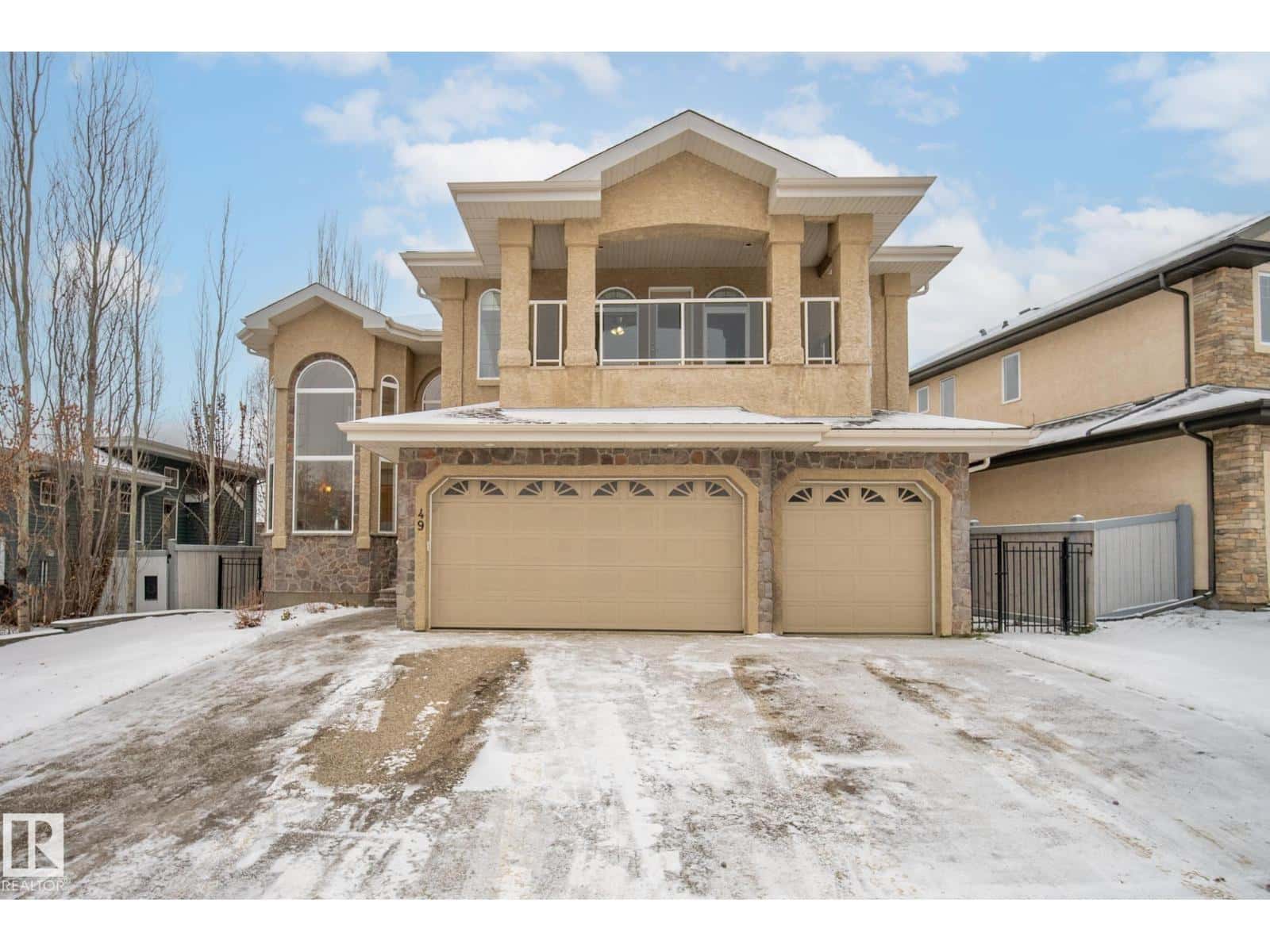 49 LOISELLE WY — St. Albert, Alberta - Photo 2 of 59