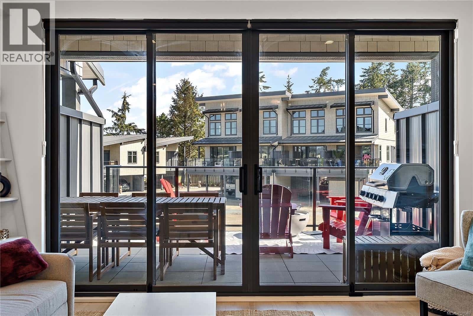 6 9022 Clarkson Ave — Black Creek, British Columbia - Photo 5 of 31