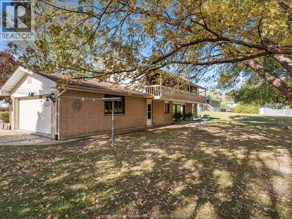 224 WEST PIKE CREEK — Lakeshore, Ontario - Photo 5 of 50