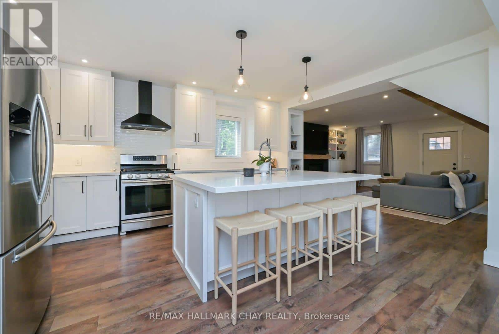 70 CHURCH STREET S — New Tecumseth (Alliston), Ontario - Photo 4 of 38