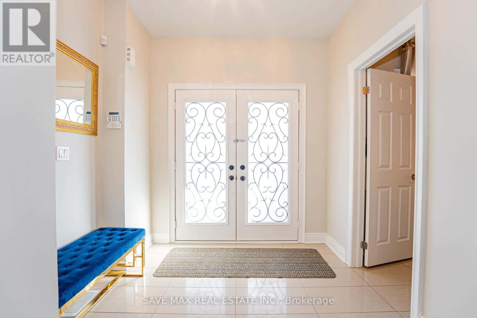 5 DILLON DRIVE — Brampton (Credit Valley), Ontario - Photo 4 of 49