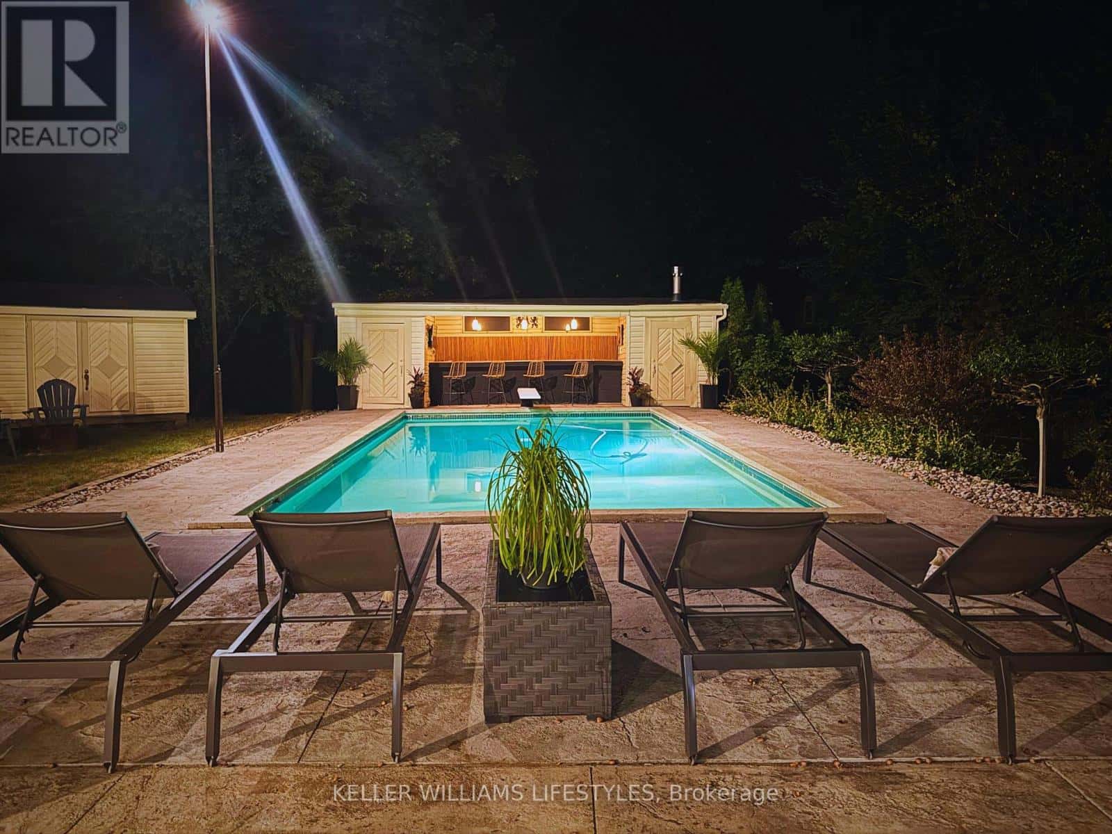 29 PARK LANE COURT — London South (South B), Ontario - Photo 2 of 50