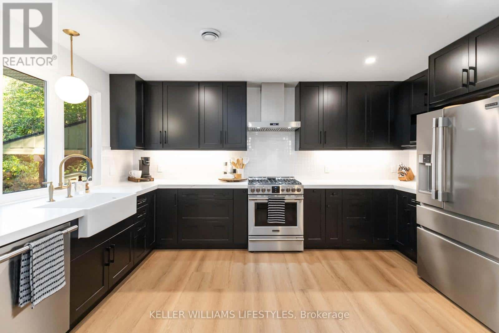 29 PARK LANE COURT — London South (South B), Ontario - Photo 4 of 50