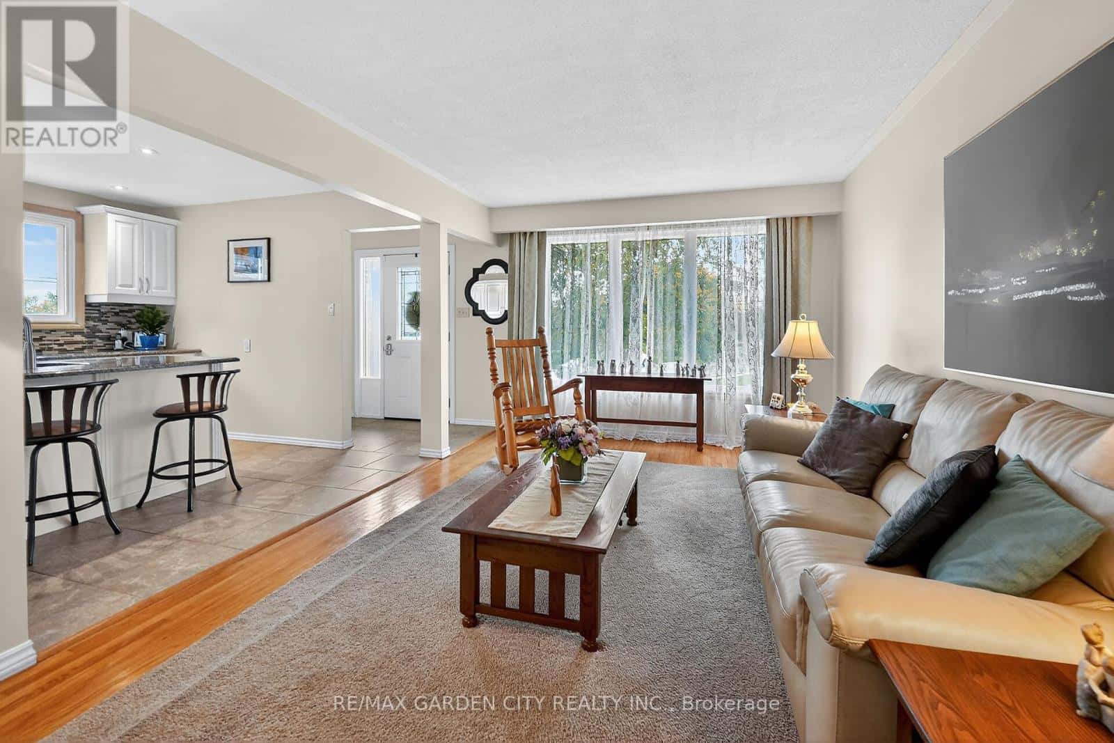 120 KINROSS STREET — Haldimand, Ontario - Photo 2 of 33