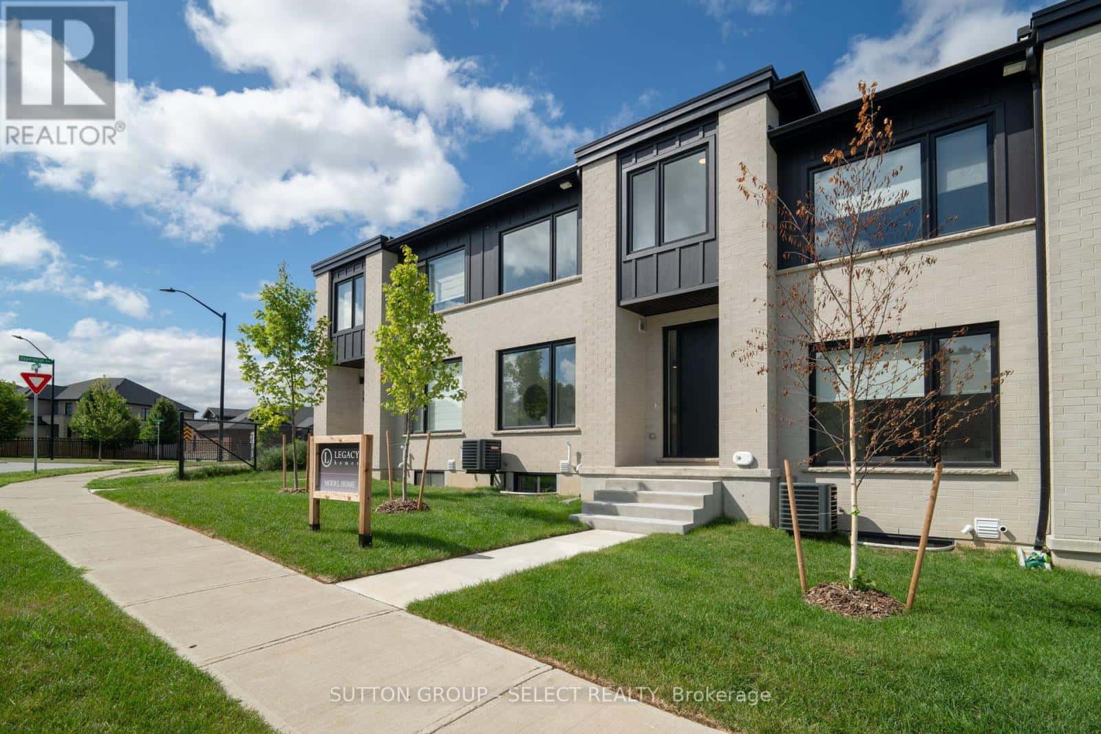 28 - 1175 RIVERBEND ROAD — London South (South B), Ontario - Photo 4 of 38