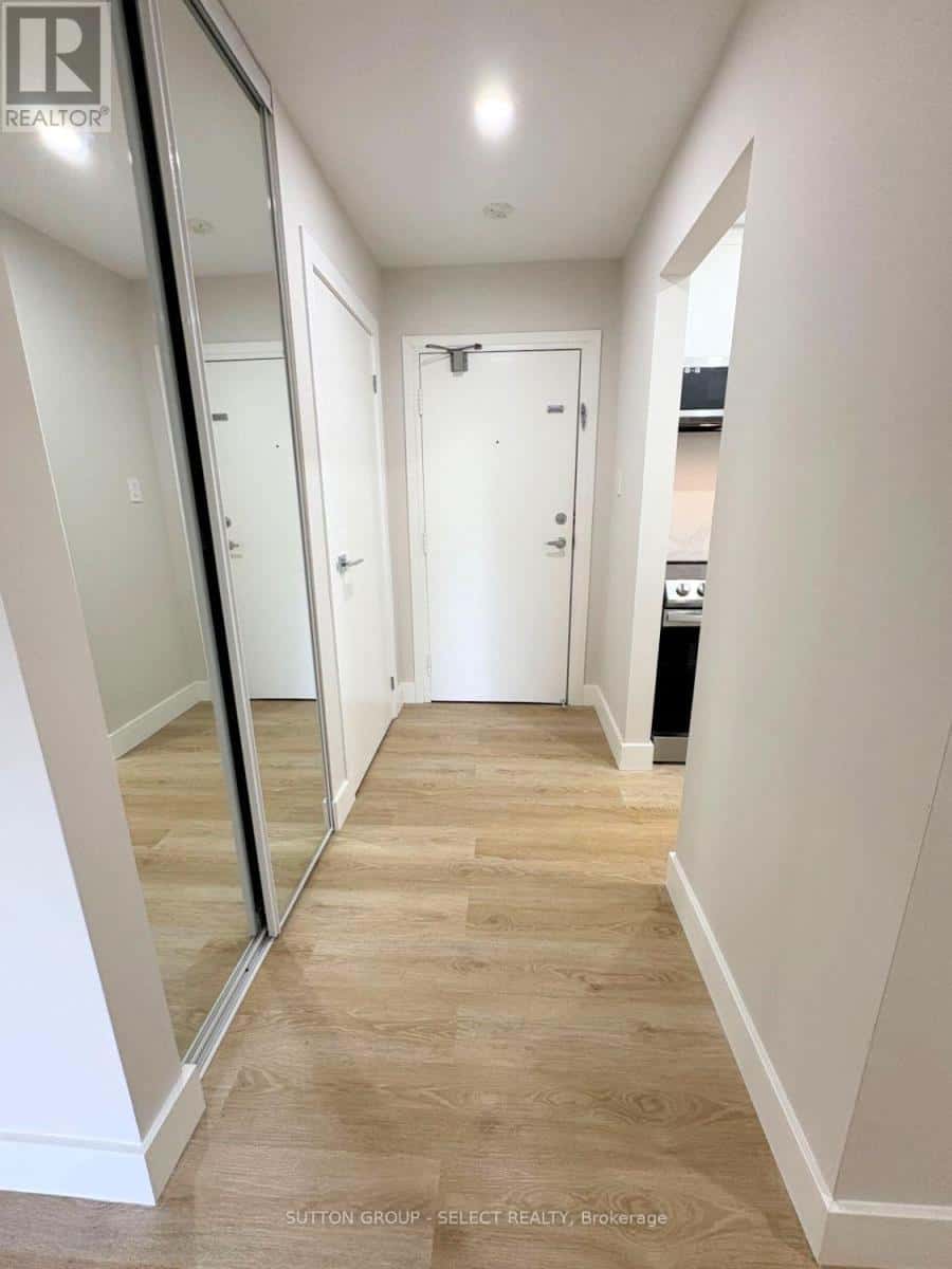 109 - 2230 TRAFALGAR STREET — London East (East I), Ontario - Photo 3 of 13